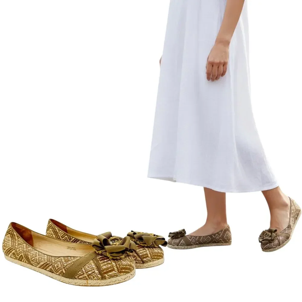Vera Wang Lavender Eri Basketweave Flats Beige Fabric Size 9.5